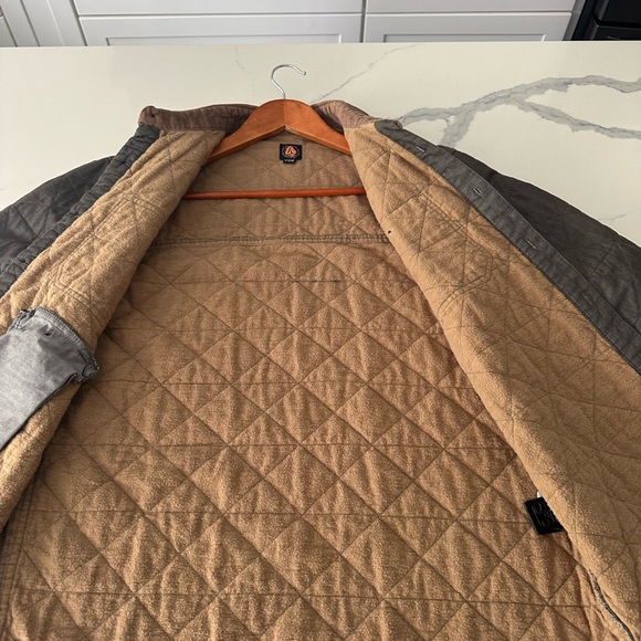 Volcom Jacket - grey in great condition. Worn 3 times - Picture 5 of 6
